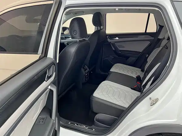 Volkswagen Tayron 2023, фото 15