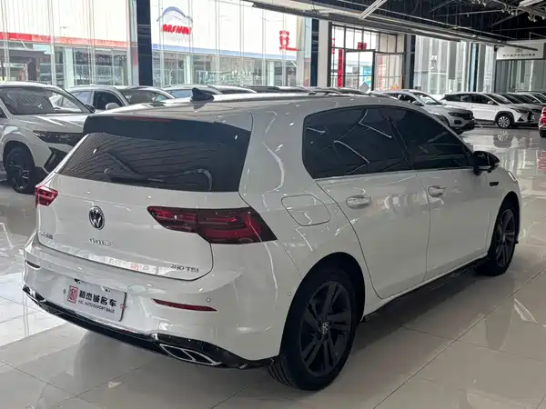 Volkswagen Golf 2023, фото 4