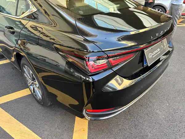 Lexus ES 2025, фото 25