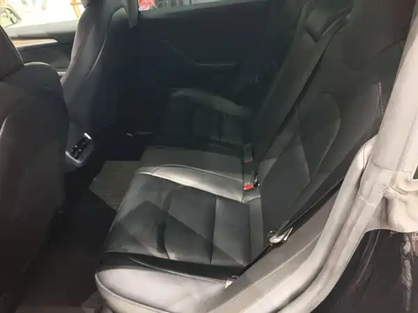 Tesla Model 3 2022, фото 16