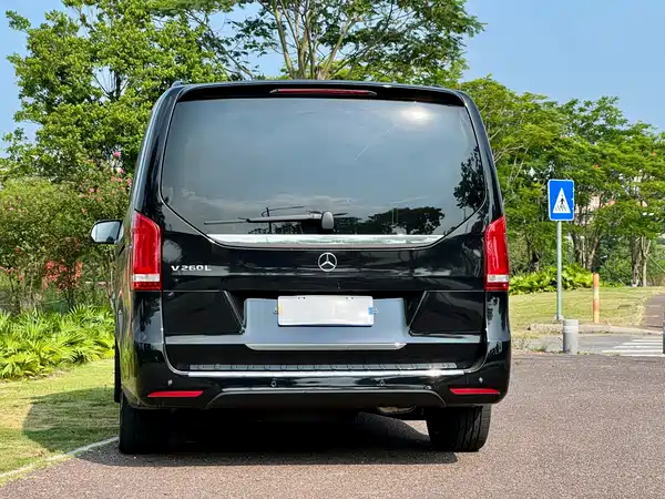 Mercedes-Benz V-Class 2022, фото 8