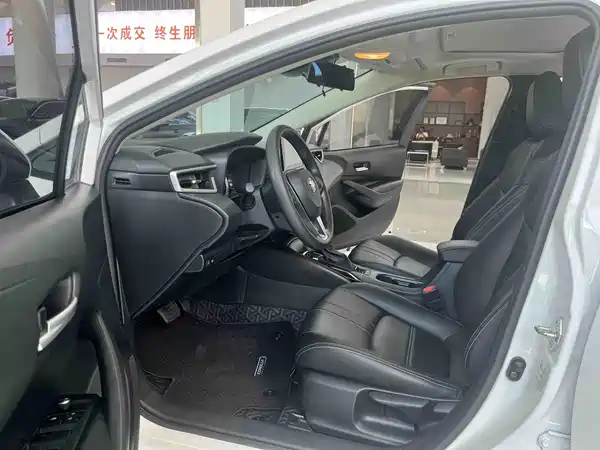 Toyota Corolla 2021, фото 9