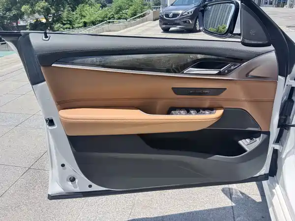 BMW 6 Series GT 2022, фото 14