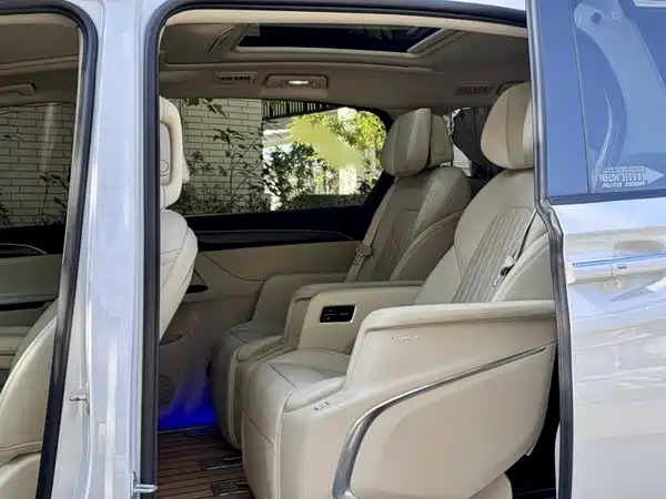Buick GL8 2023, фото 16