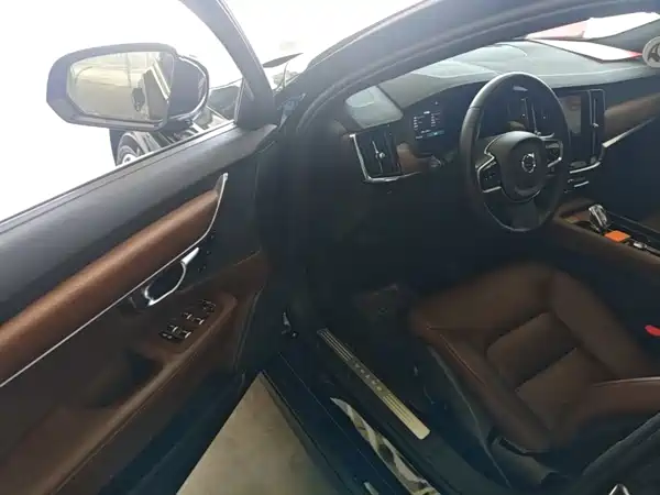 Volvo S90 2025, фото 15