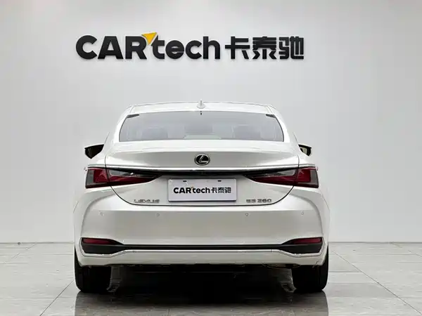 Lexus ES 2022, фото 4