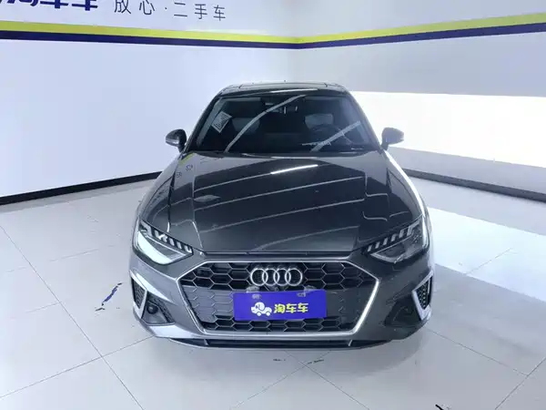 Audi A4L 2022, фото 2