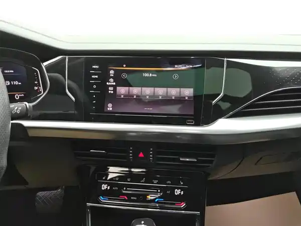 Volkswagen Passat 2023, фото 13