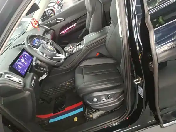 Hongqi HS3 2024, фото 15