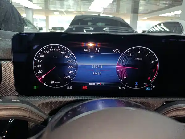 Mercedes-Benz A-Class 2023, фото 7