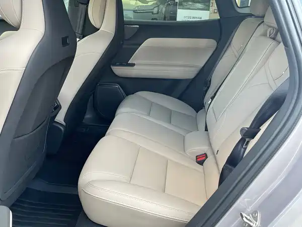Volvo XC70 PHEV 2026, фото 11