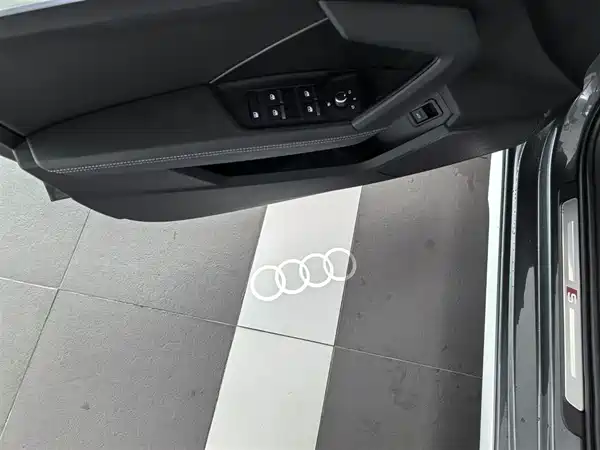 Audi A3 2024, фото 13