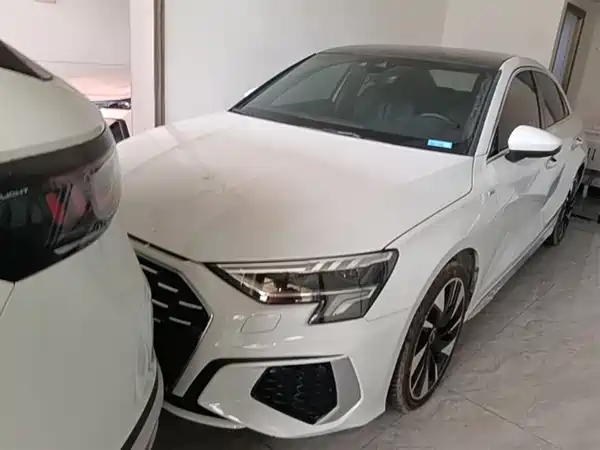 Audi A3 2022, фото 2