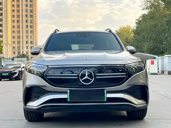 Mercedes-Benz EQB 2022, фото 2