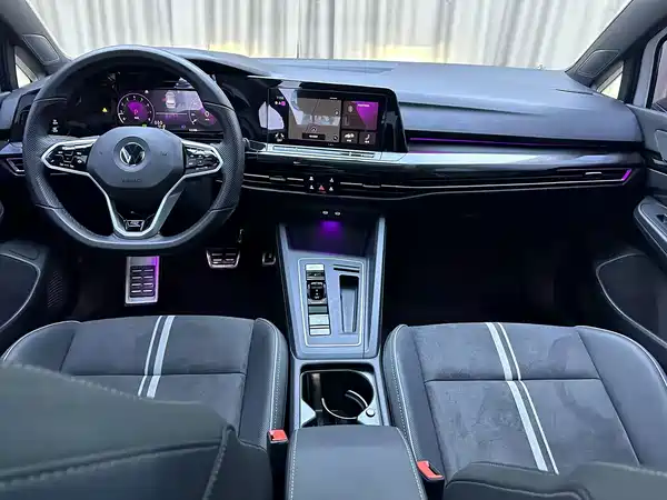 Volkswagen Golf 2023, фото 13