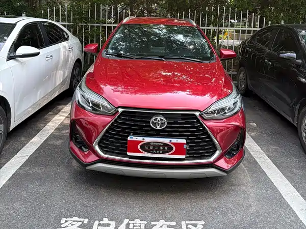 Toyota Yaris 2022, фото 2