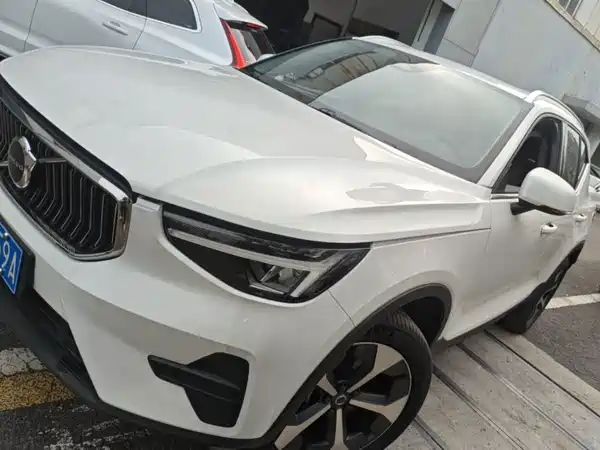 Volvo XC40 2026, фото 5