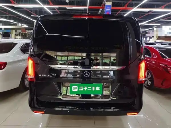 Mercedes-Benz V-Class 2022, фото 6