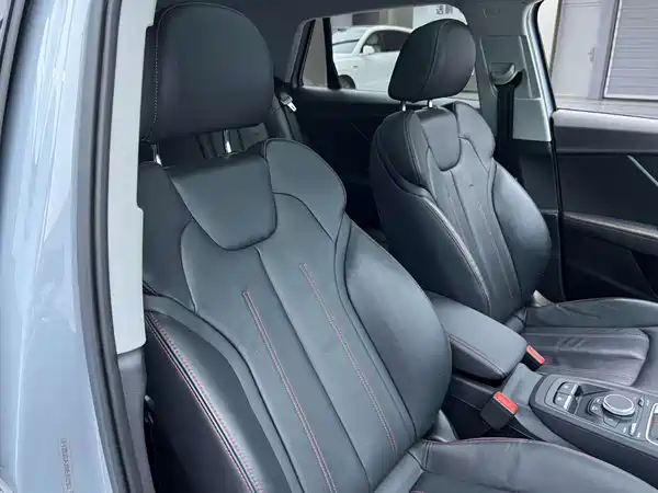Audi Q2L 2022, фото 18