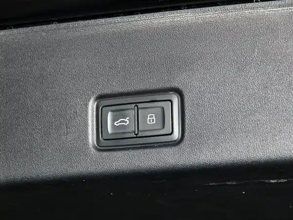 Audi Q6 2024, фото 32