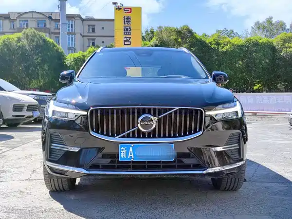 Volvo XC60 2025, фото 2
