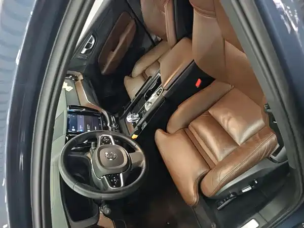 Volvo XC60 2023, фото 14