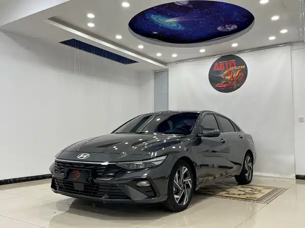 Hyundai Elantra 2023