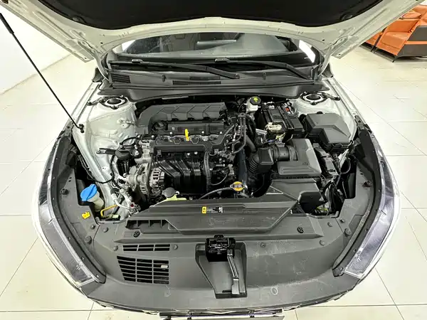 Hyundai Elantra 2022, фото 20