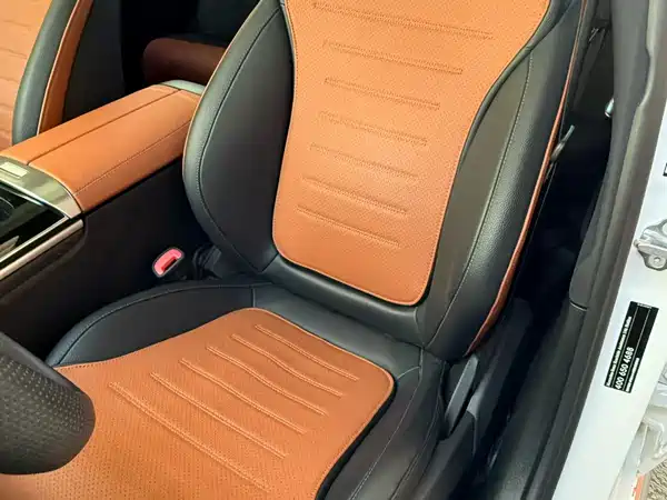 Mercedes-Benz C-Class 2023, фото 8