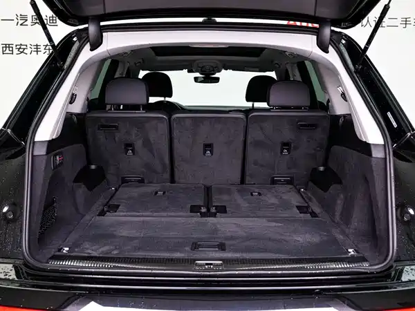 Audi Q7 2023, фото 9