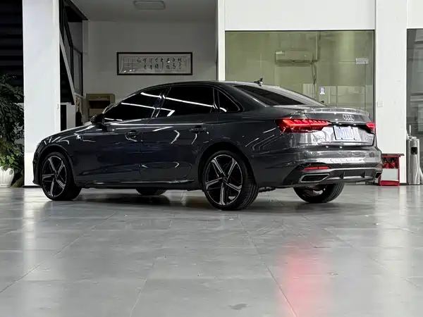 Audi A4L 2024, фото 4