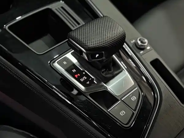 Audi A4L 2024, фото 7