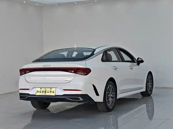 Kia K5 2025, фото 6