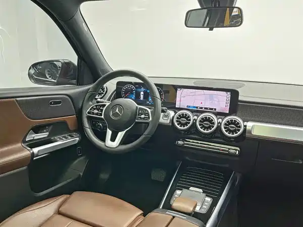 Mercedes-Benz GLB 2022, фото 25
