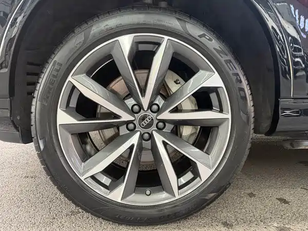 Audi Q7 2023, фото 5
