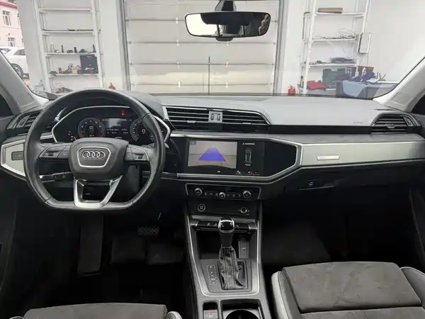 Audi Q3 2023, фото 10