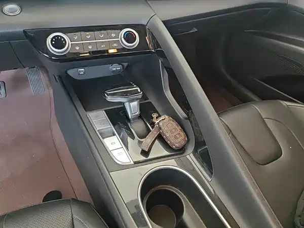 Hyundai Elantra 2022, фото 13