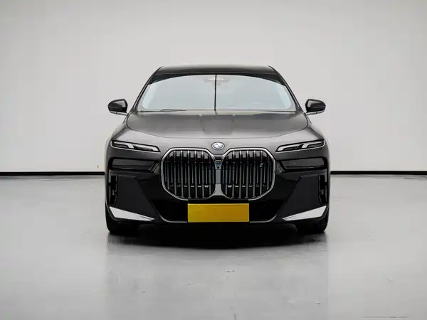 BMW i7 2023, фото 6