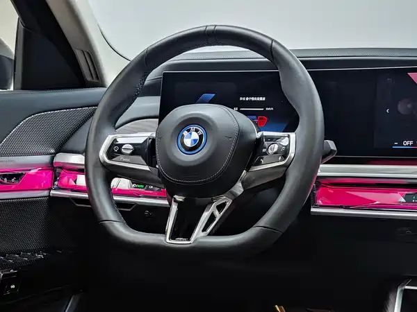 BMW i7 2023, фото 15