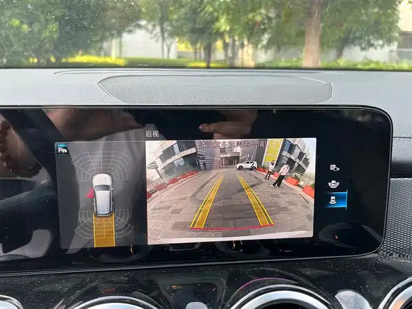 Mercedes-Benz GLB 2022, фото 16