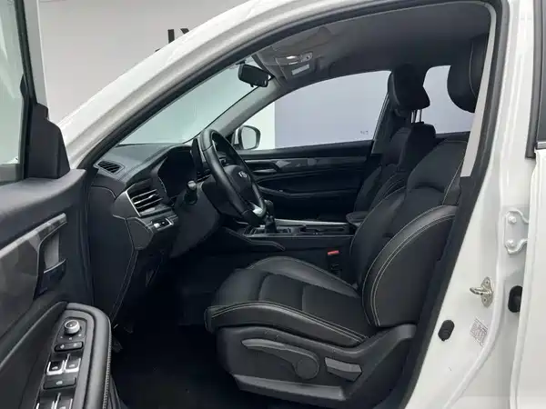 Geely Emgrand X6 2021, фото 13