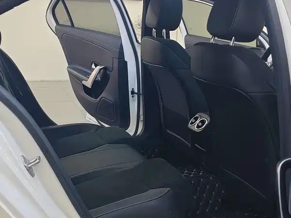 Mercedes-Benz A-Class 2022, фото 12