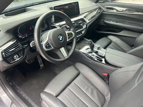 BMW 6 Series GT 2022, фото 9