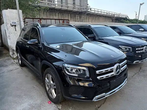 Mercedes-Benz GLB 2023, фото 3