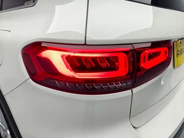 Mercedes-Benz GLB 2022, фото 13