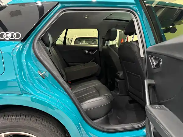 Audi Q2L 2022, фото 8