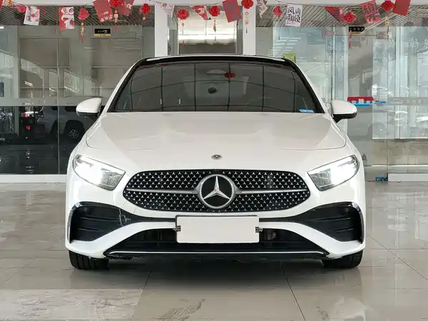 Mercedes-Benz A-Class 2023, фото 2