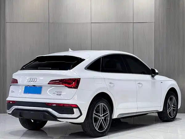 Audi Q5L Sportback 2022, фото 5