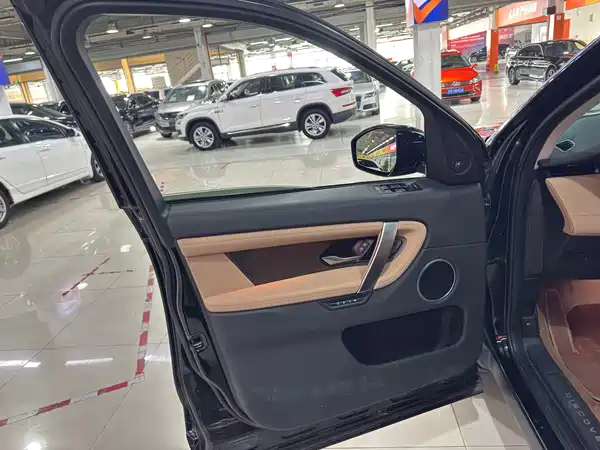 Land Rover Discovery Sport 2024, фото 18