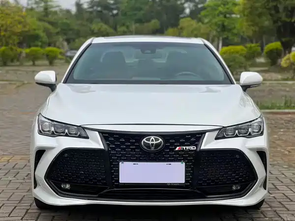 Toyota Avalon 2021, фото 2